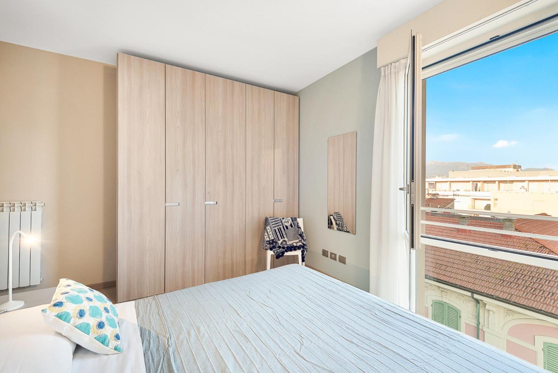 Levante Appartamento Di Pregio, Terrazza E Vista Panoramica Sul Mare E La Citta Виареджо Екстериор снимка