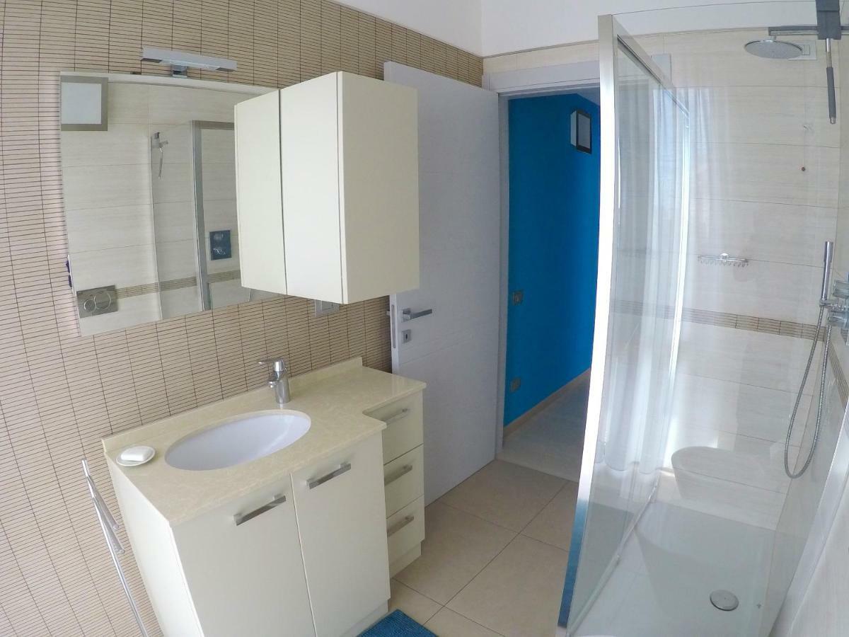 Levante Appartamento Di Pregio, Terrazza E Vista Panoramica Sul Mare E La Citta Виареджо Екстериор снимка